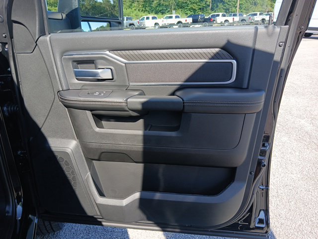 New 2026 RAM 3500 Big Horn AWD/4WD image 30