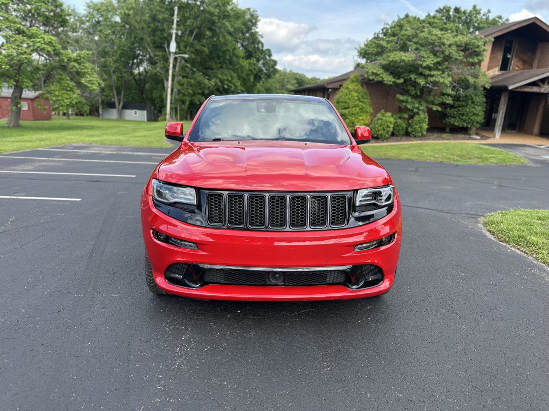 Used 2016 Jeep Grand Cherokee SRT image 8