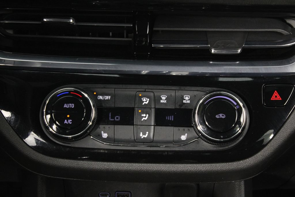 Used 2025 Buick Envista Sport Touring w/ Convenience I Package FWD image 22