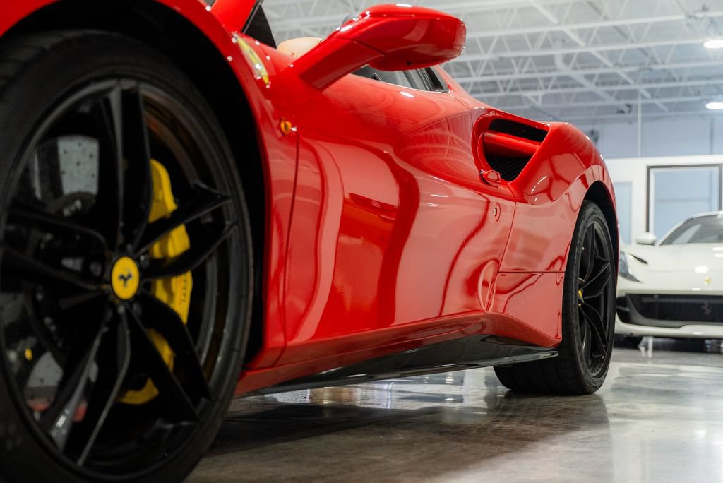 Used 2018 Ferrari 488 Spider RWD image 22