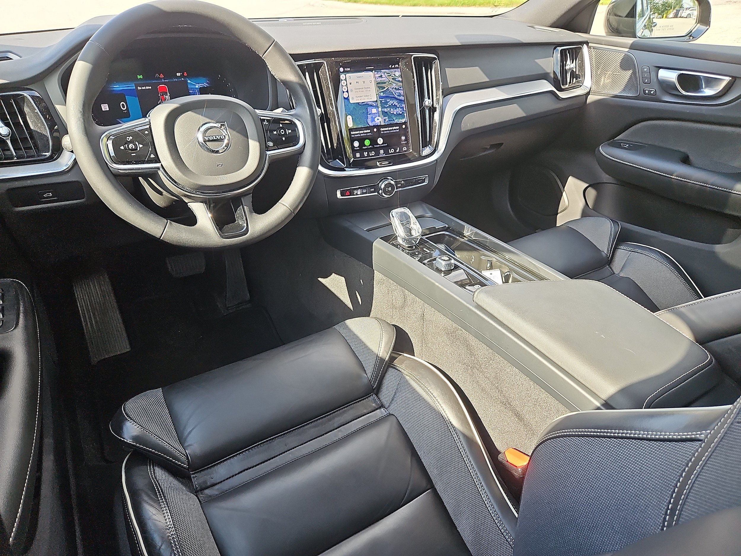 Used 2024 Volvo S60 B5 Plus w/ Climate Package AWD/4WD image 3