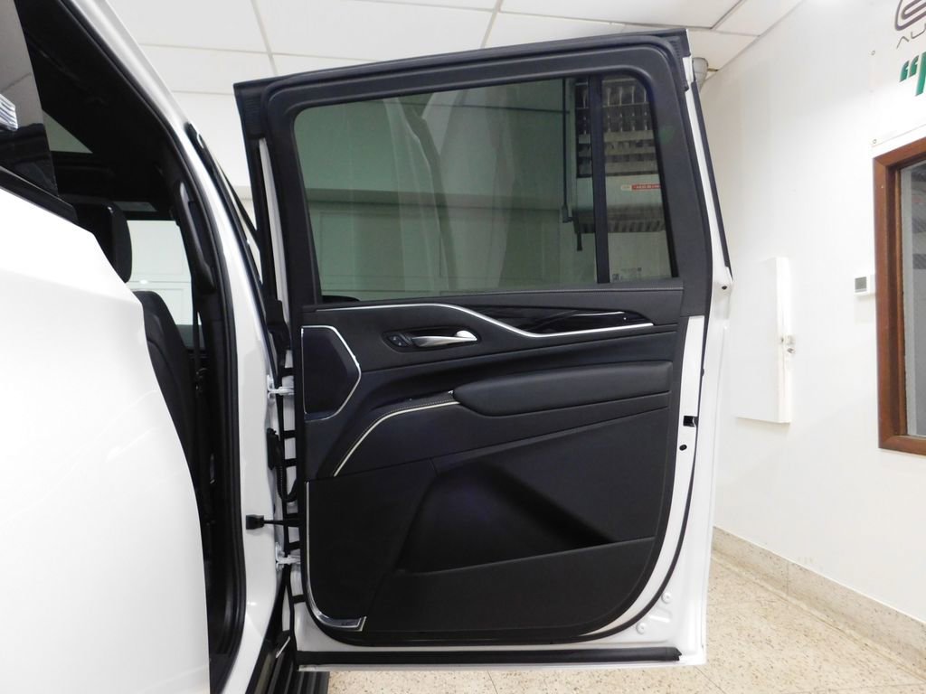 Used 2024 Cadillac Escalade ESV Sport w/ LPO, ONYX Package image 92