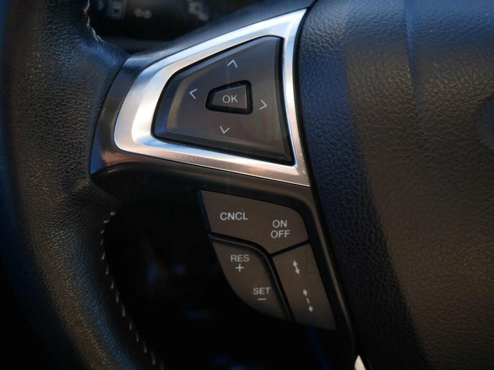 Used 2020 Ford Fusion SE w/ Equipment Group 151A image 25