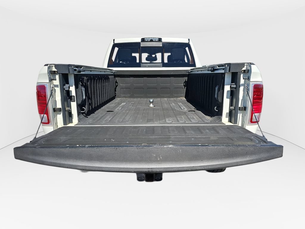Used 2018 RAM 3500 Laramie w/ Convenience Group AWD/4WD image 22