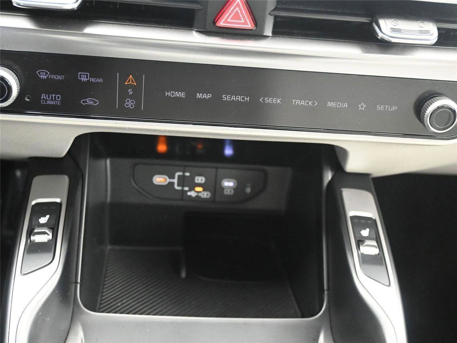 Used 2025 Kia Sorento S w/ Panoramic Sunroof Package FWD image 7