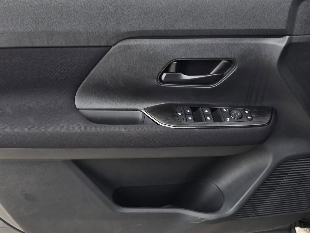 New 2026 Nissan Kicks SV w/ Charging Package FWD image 16