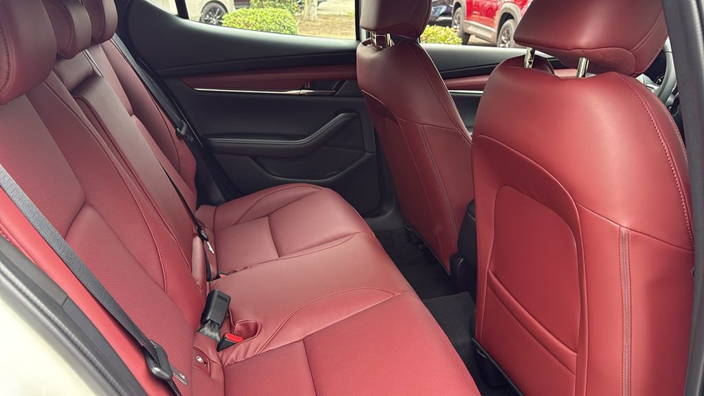 New 2026 MAZDA MAZDA3 2.5 S Hatchback w/ Premium Pkg FWD image 28