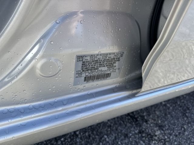 New 2025 Nissan Versa SR w/ Trunk Package FWD image 33