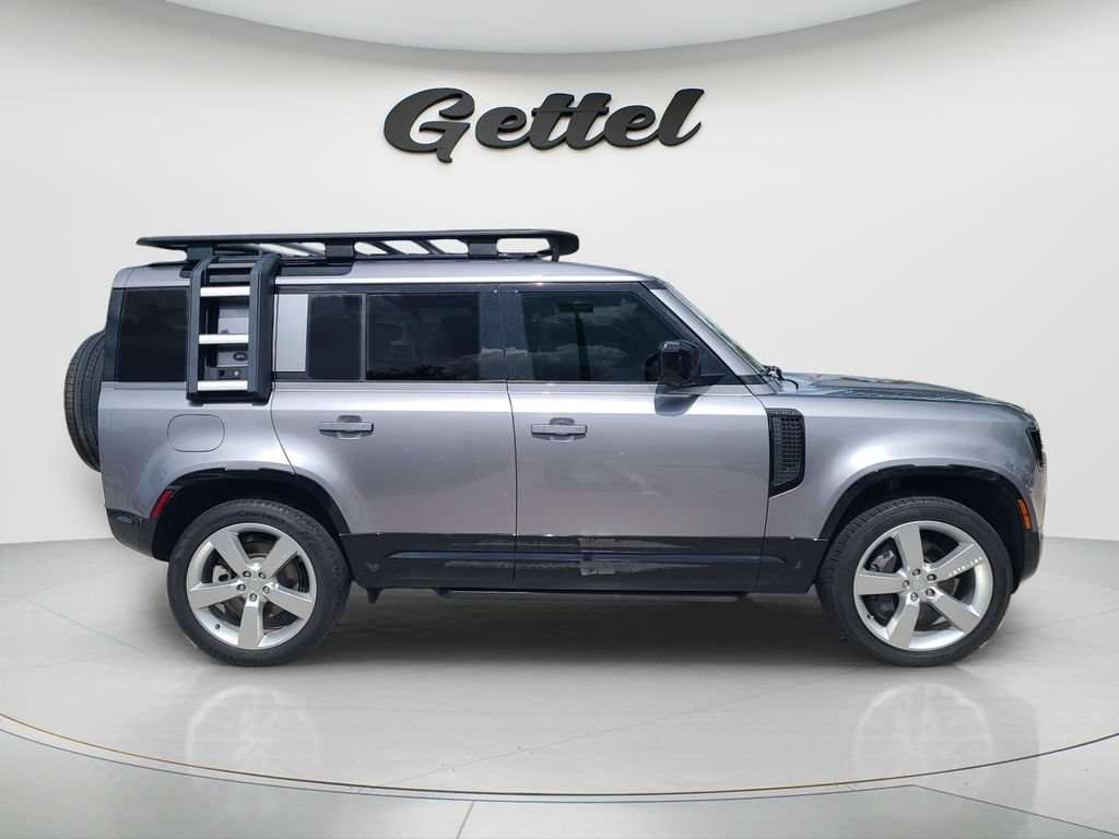 Used 2022 Land Rover Defender 110 X-Dynamic HSE AWD/4WD image 4