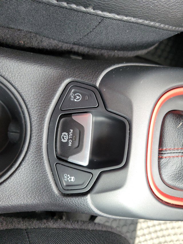 Used 2019 Jeep Compass Trailhawk image 30