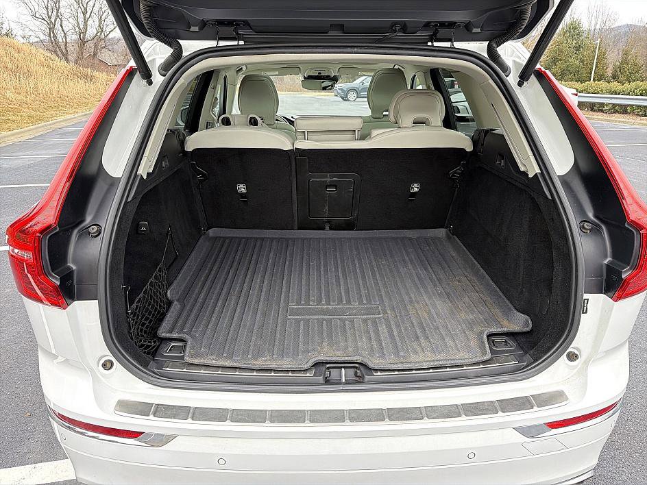 Used 2021 Volvo XC60 T6 Inscription image 23