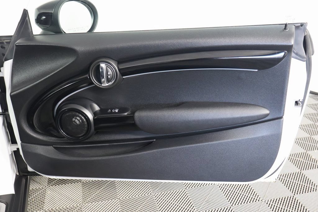 Certified 2024 MINI Cooper SE FWD image 12