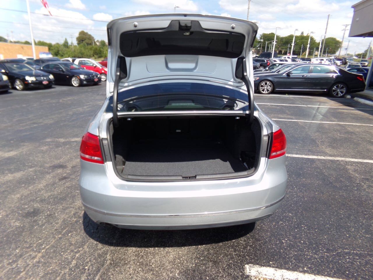 Used 2013 Volkswagen Passat TDI SEL Premium FWD image 21