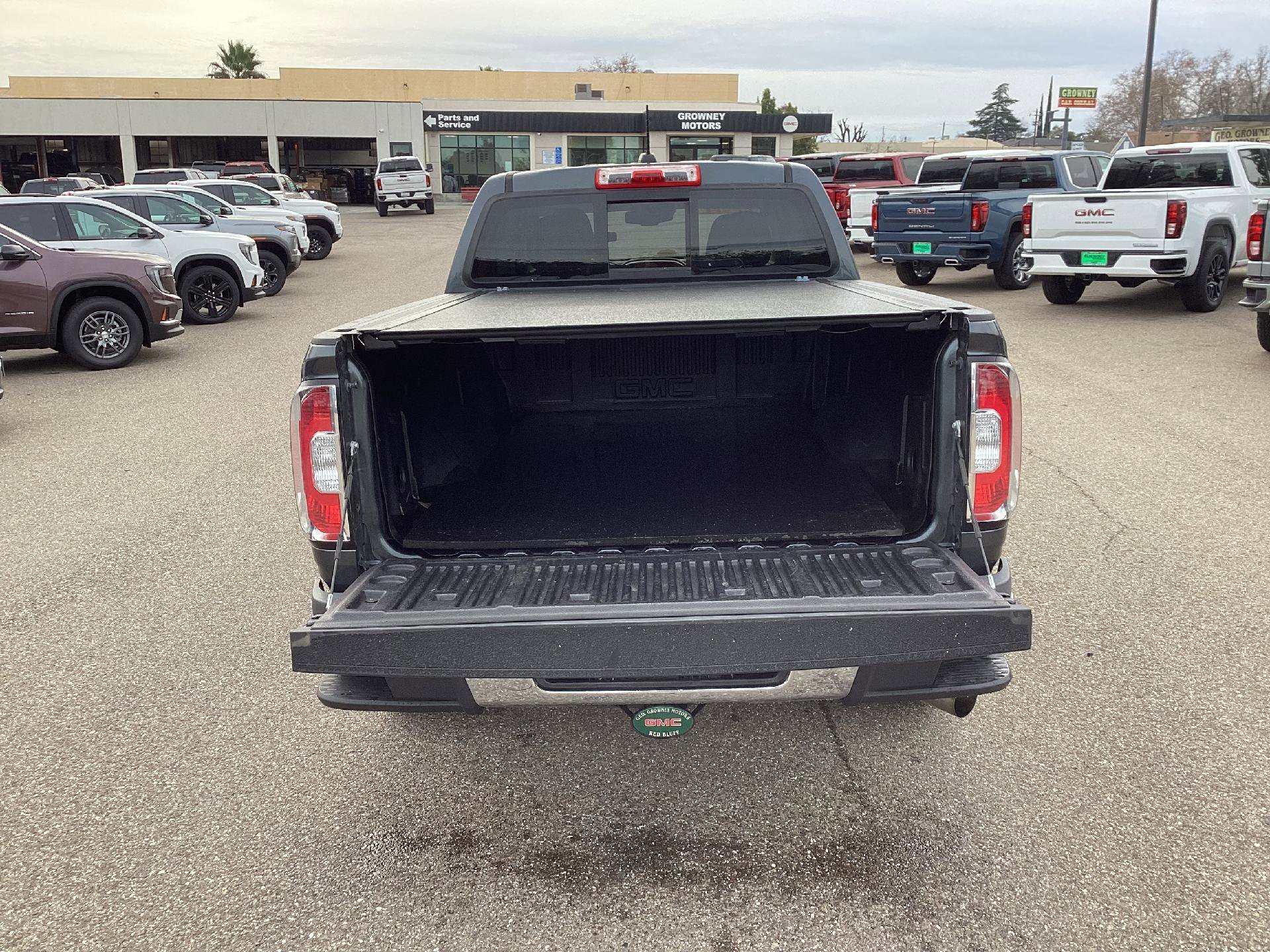 Used 2017 GMC Canyon SLT w/ Driver Alert Package image 5