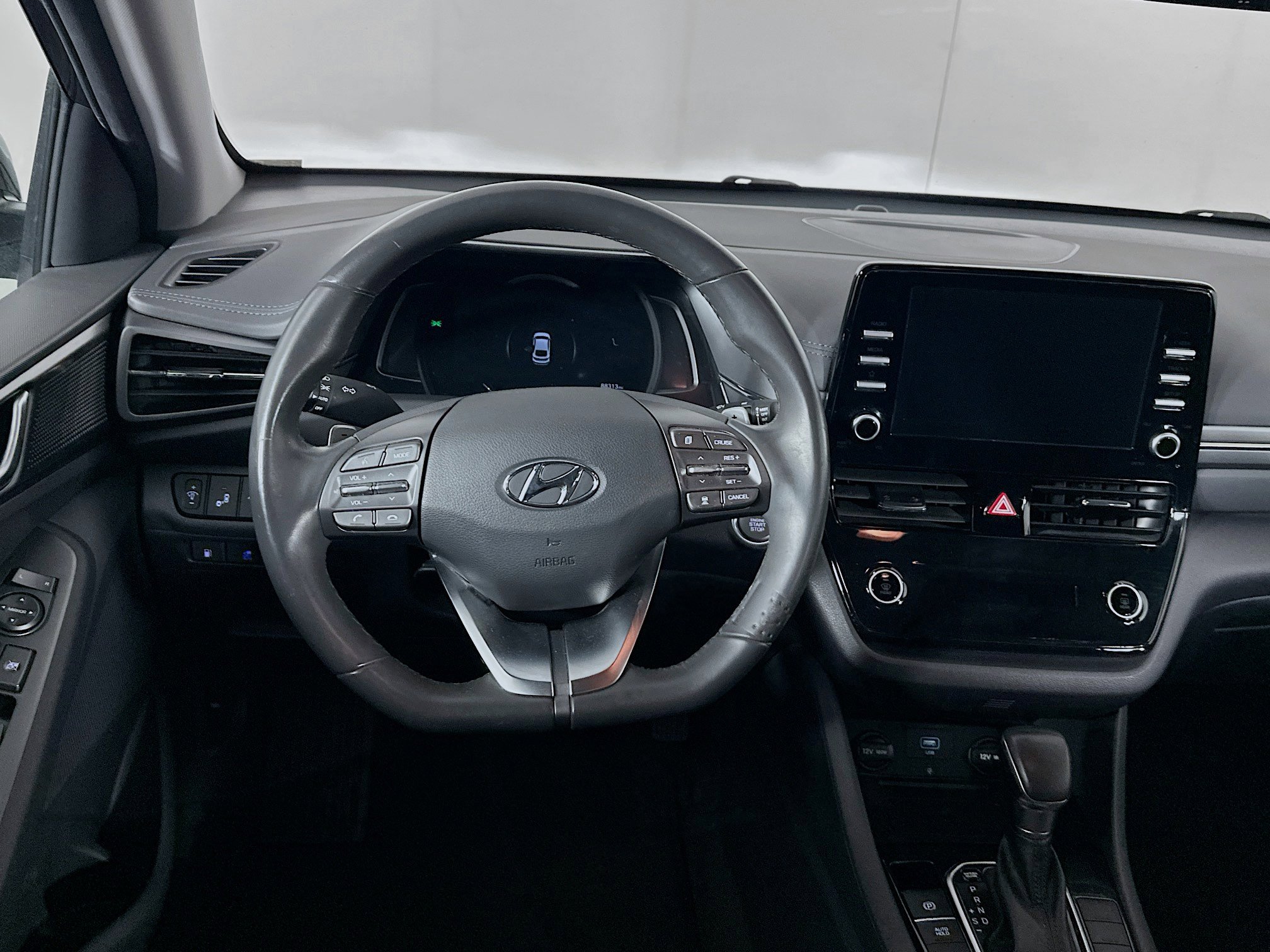 Used 2021 Hyundai Ioniq SEL FWD image 17
