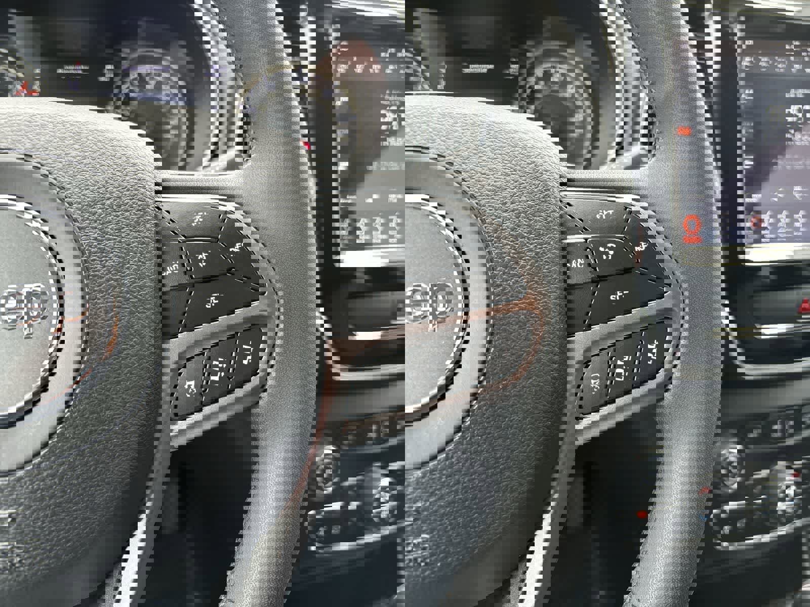 Certified 2022 Jeep Cherokee Limited AWD/4WD image 14