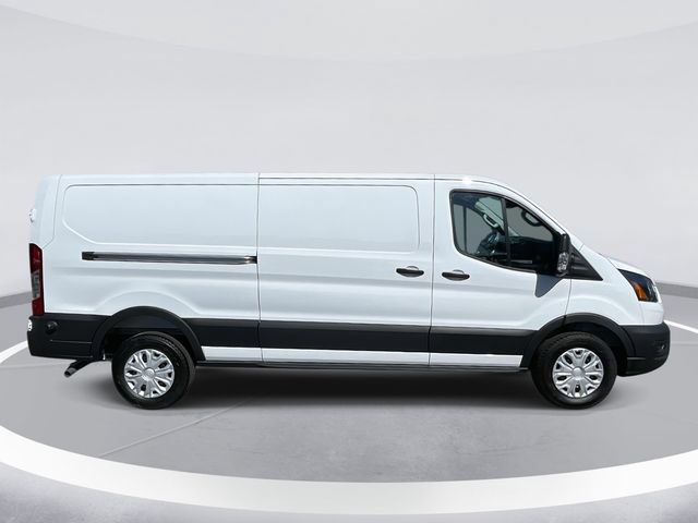New 2025 Ford Transit 250 Low Roof RWD image 3