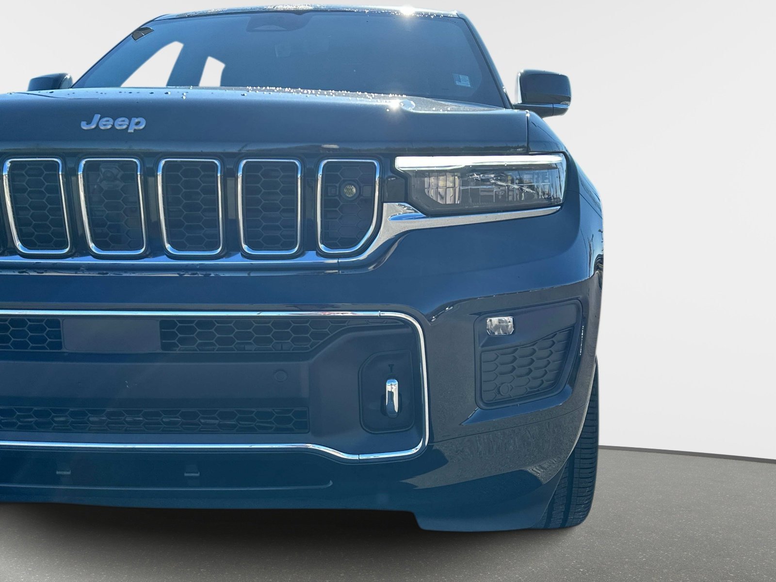 New 2025 Jeep Grand Cherokee L Overland w/ Advanced Protech Group III AWD/4WD image 10