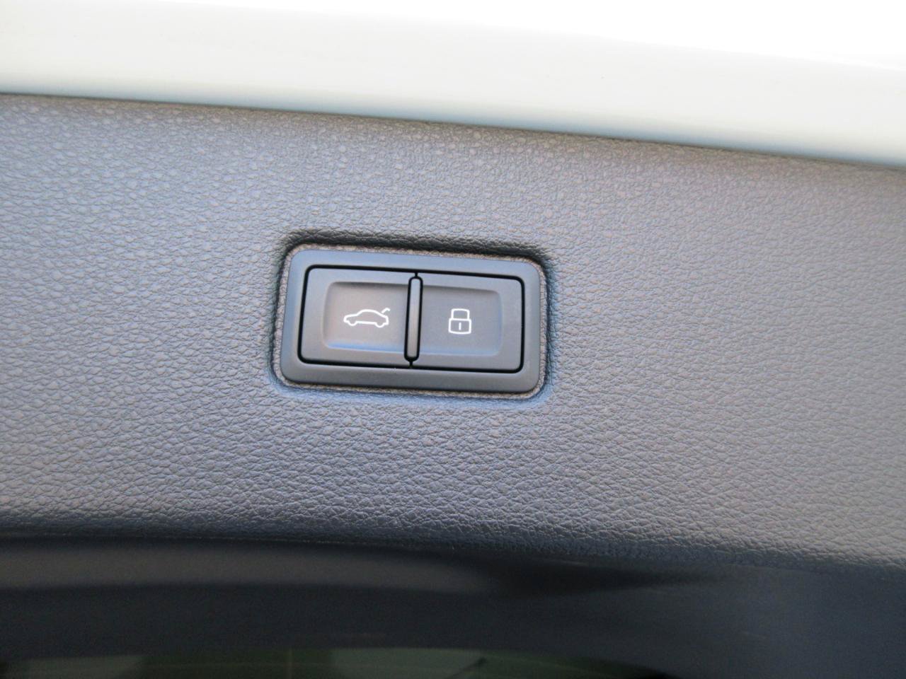 Used 2025 Audi Q7 3.0T Premium Plus w/ Premium Plus Package AWD/4WD image 46