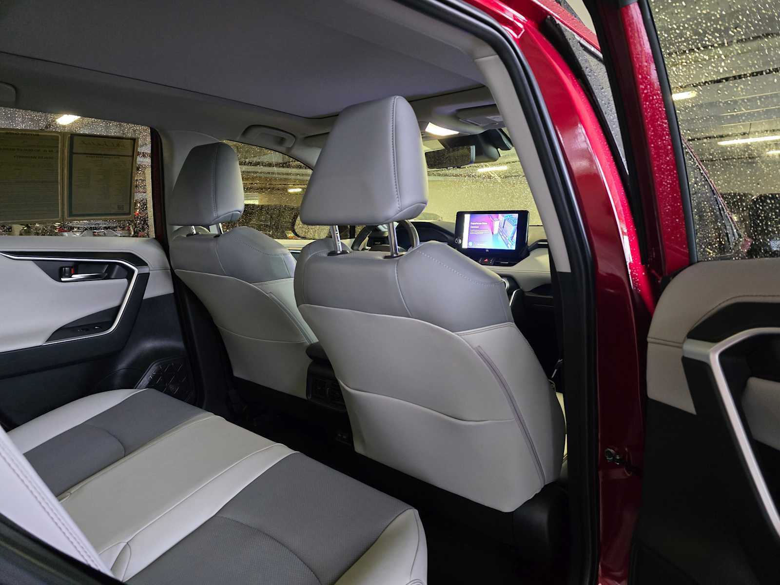 Used 2024 Toyota RAV4 Limited image 16