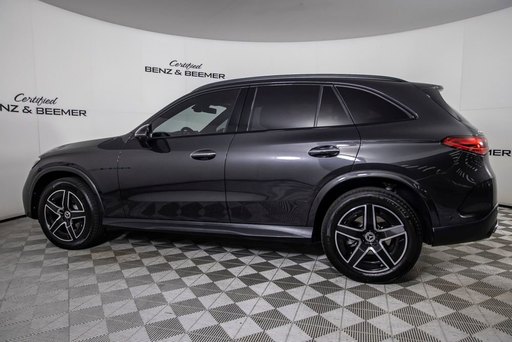 Used 2025 Mercedes-Benz GLC 300 w/ AMG Line image 11