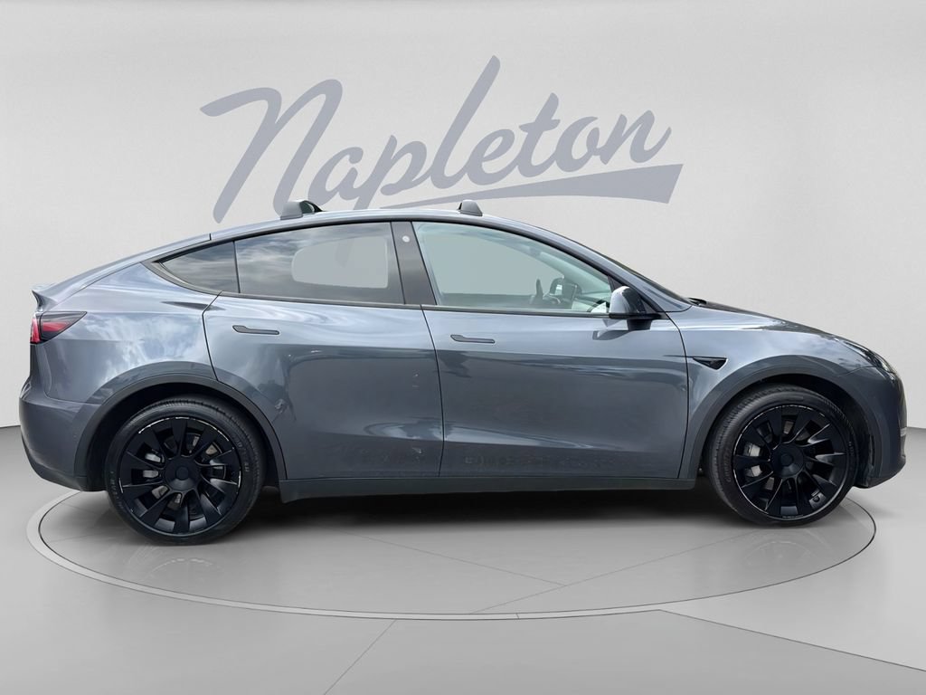 Used 2022 Tesla Model Y Long Range AWD/4WD image 4
