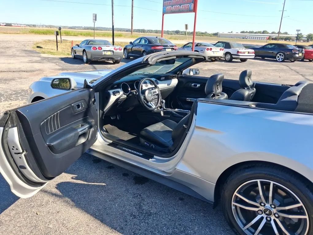 Used 2016 Ford Mustang Premium RWD image 48