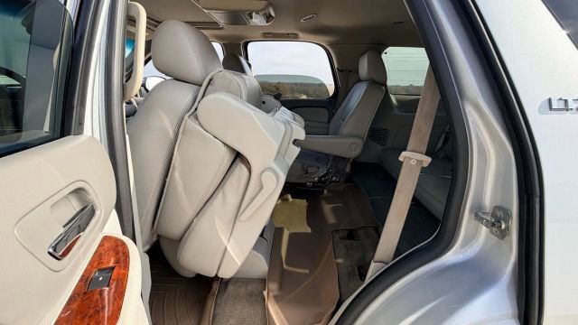 Used 2013 Chevrolet Tahoe LTZ image 28