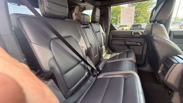 Used 2025 Ford Bronco Outer Banks AWD/4WD image 35
