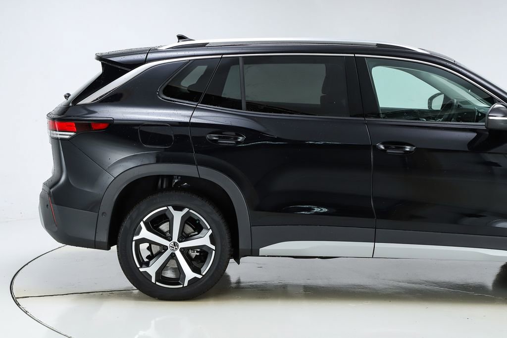 New 2026 Volkswagen Tiguan SE image 11