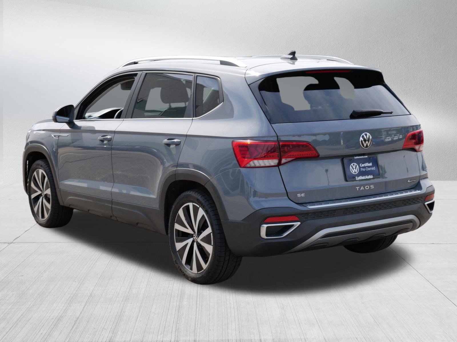 Certified 2022 Volkswagen Taos SE w/ Panoramic Sunroof Package AWD/4WD image 5