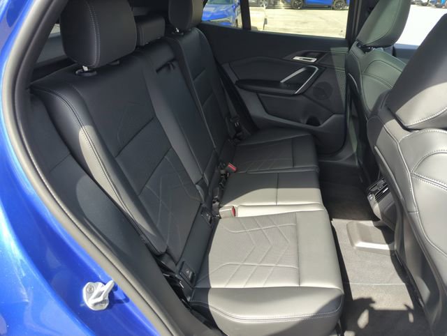 Used 2025 BMW X2 xDrive28i w/ M Sport Package image 33