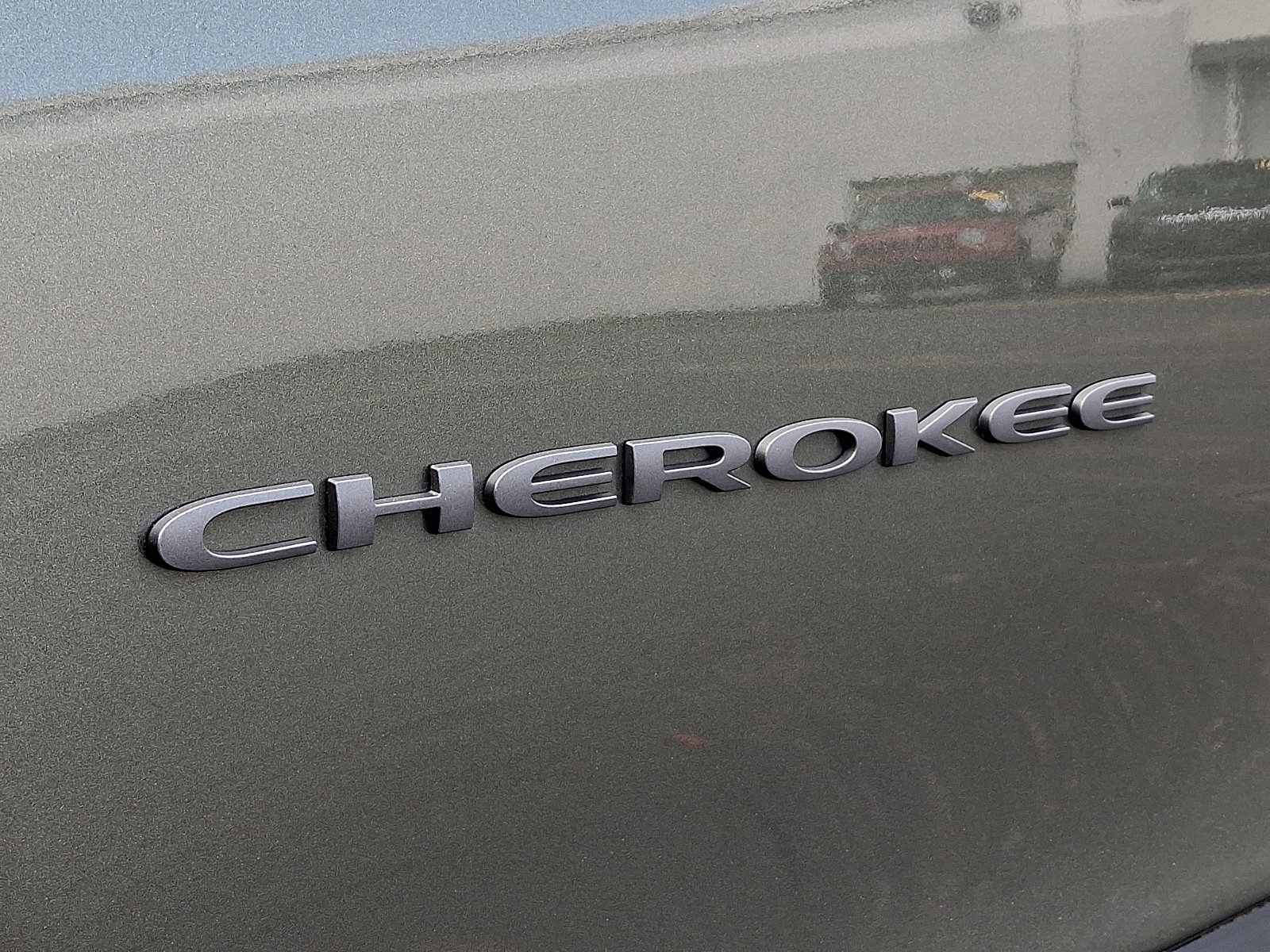 Certified 2019 Jeep Cherokee Latitude Plus AWD/4WD image 30