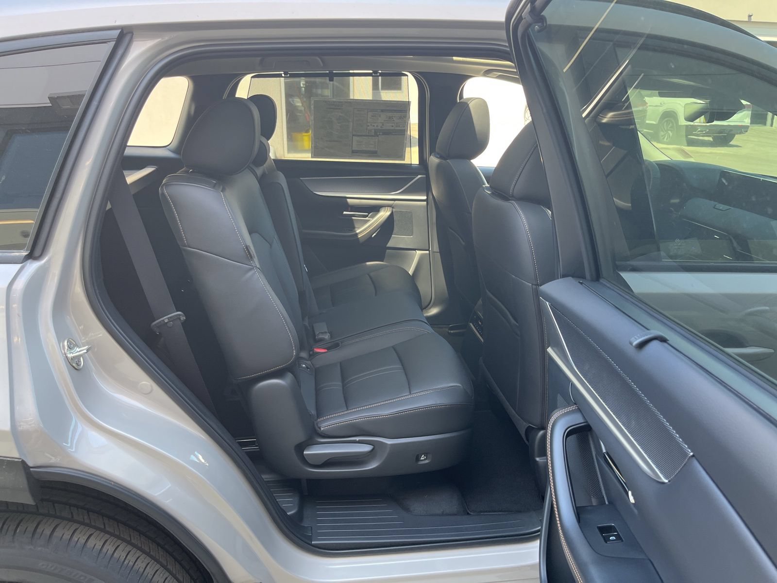 New 2026 MAZDA CX-90 Plug-In Hybrid w/Premium Sport AWD/4WD image 28