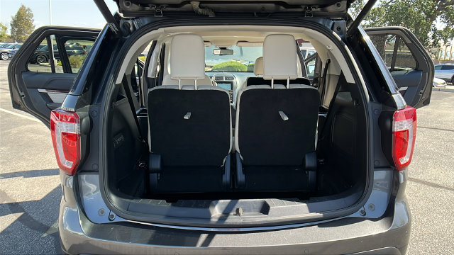 Used 2017 Ford Explorer Platinum AWD/4WD image 14