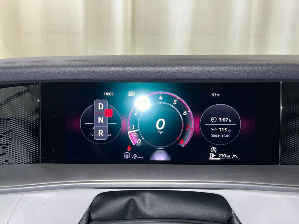 Certified 2025 Volkswagen Tiguan SE image 22