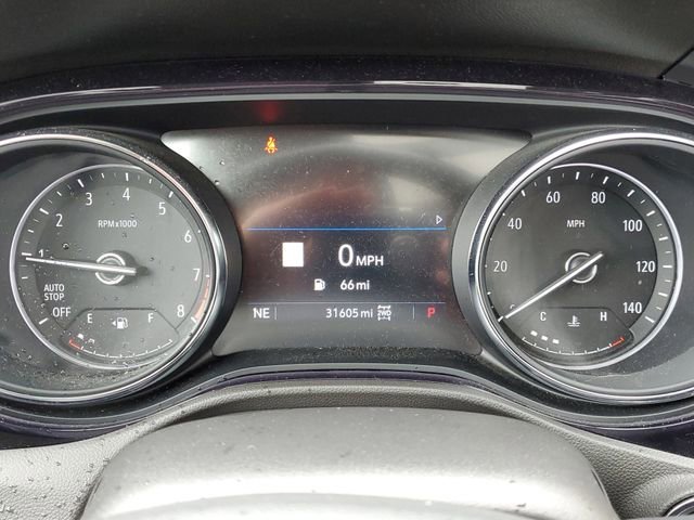 Used 2020 Buick Encore GX Essence w/ Experience Buick Package image 10