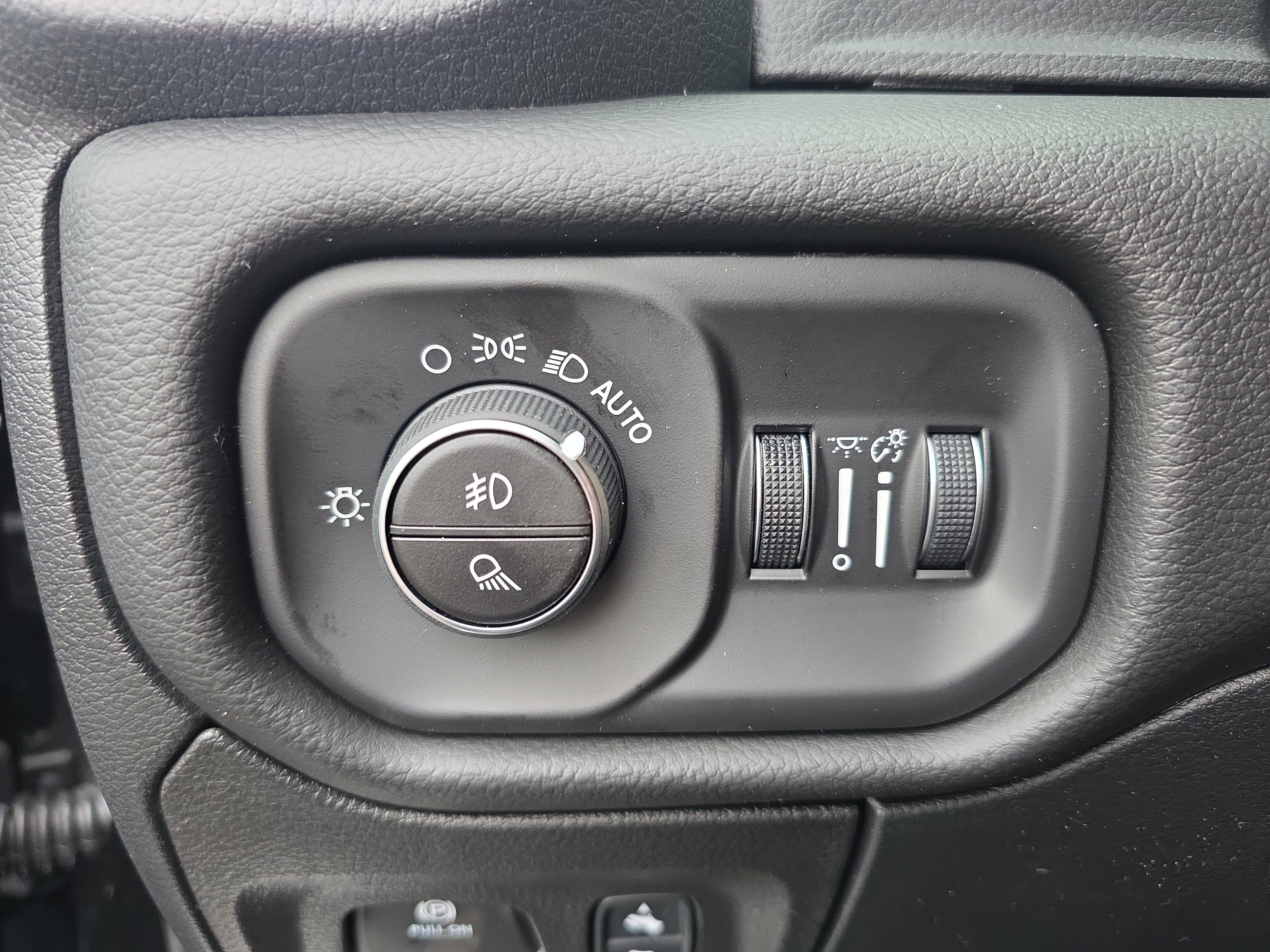 New 2026 RAM 1500 Big Horn AWD/4WD image 13