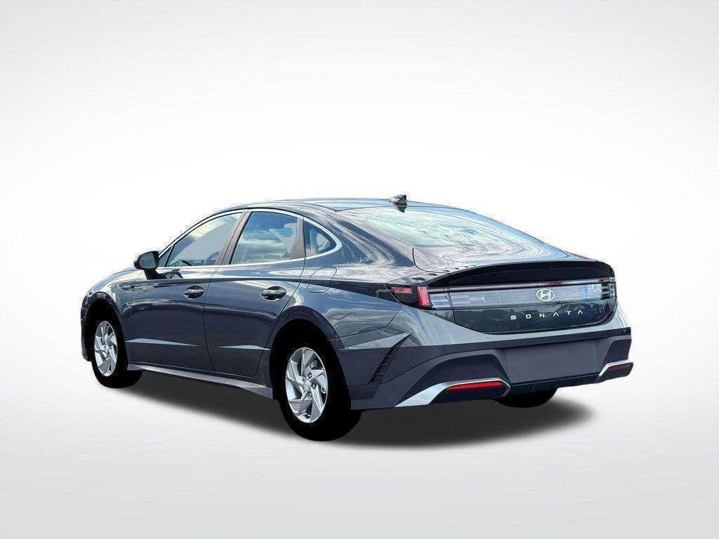 New 2026 Hyundai Sonata SE FWD image 5