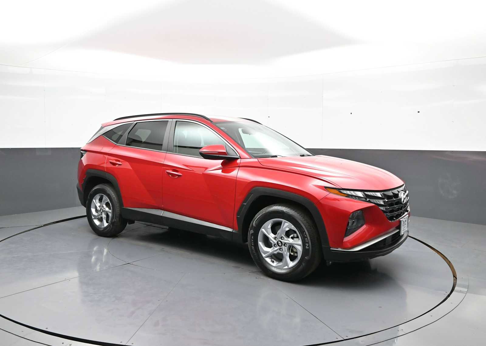 Certified 2023 Hyundai Tucson SEL AWD/4WD image 3