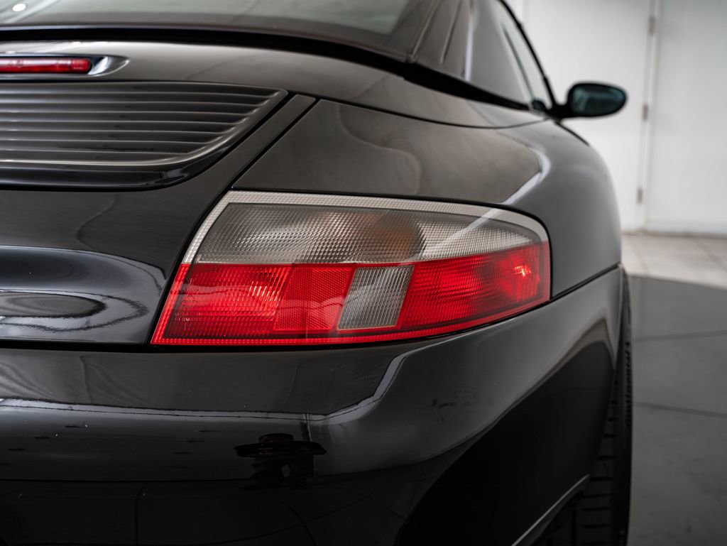 Used 2001 Porsche 911 Carrera RWD image 12
