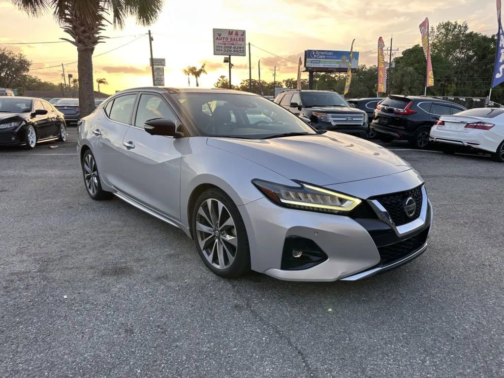 Used 2019 Nissan Maxima Platinum w/ Illumination Package FWD image 3