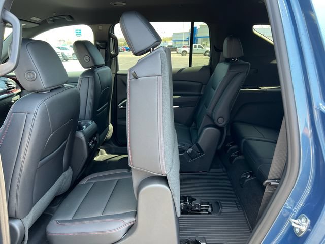 New 2026 Chevrolet Traverse Z71 w/ LPO, Floor Liner Package AWD/4WD image 6