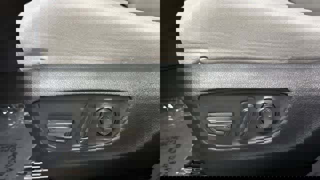 Used 2022 Toyota RAV4 XLE w/ Convenience Package image 16