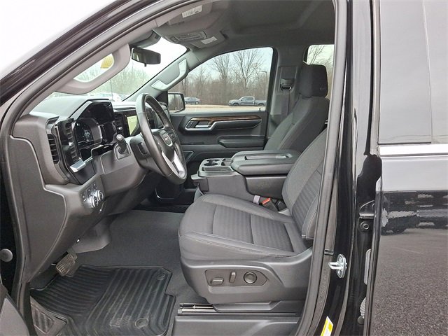 Used 2023 GMC Sierra 1500 SLE image 16