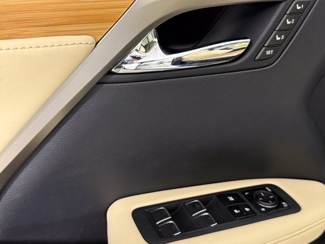 Used 2022 Lexus RX 350L FWD w/ Premium Package image 15