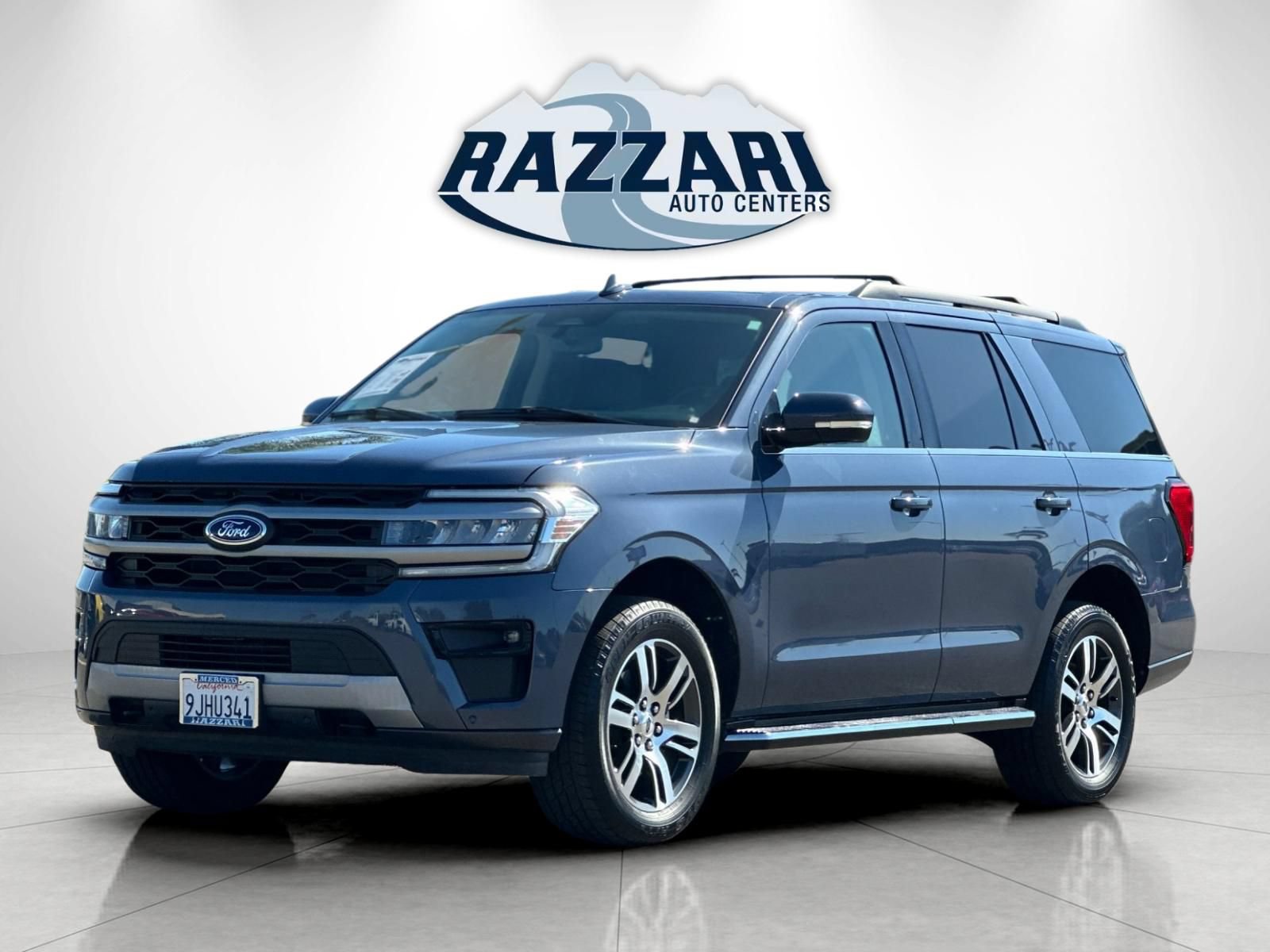 Used 2023 Ford Expedition XLT AWD/4WD image 7