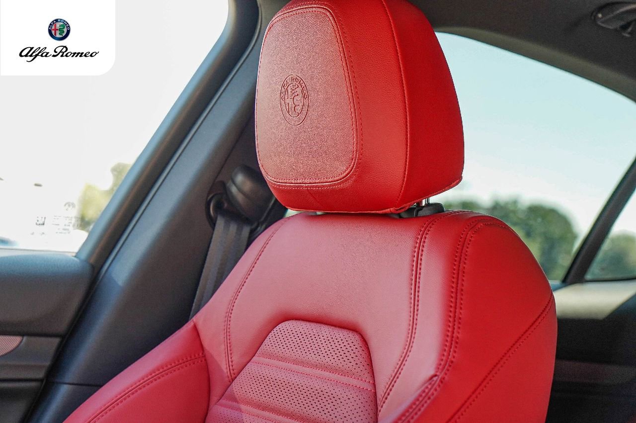 New 2025 Alfa Romeo Stelvio Sprint w/ Veloce Package image 12