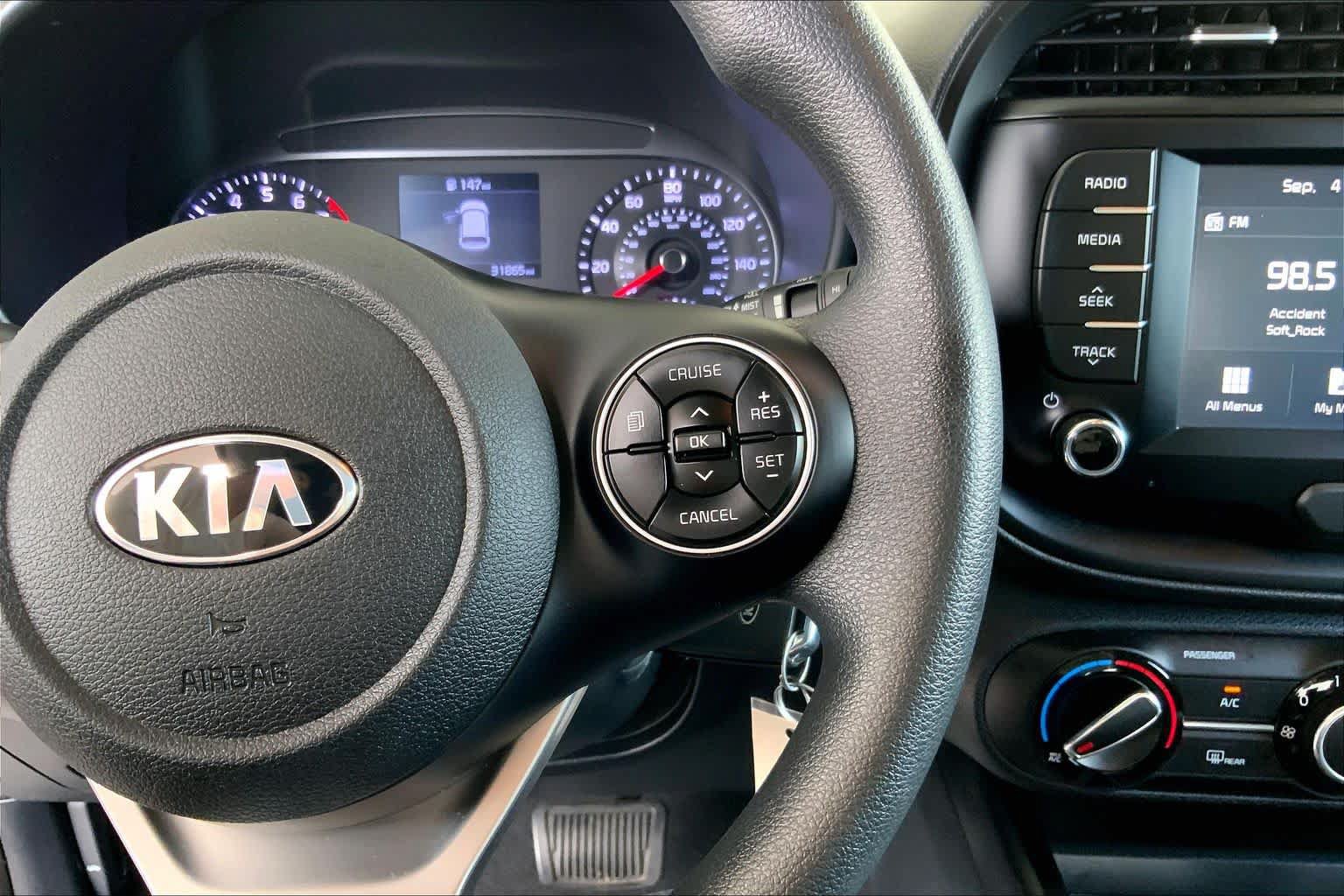 Used 2020 Kia Soul S FWD image 25