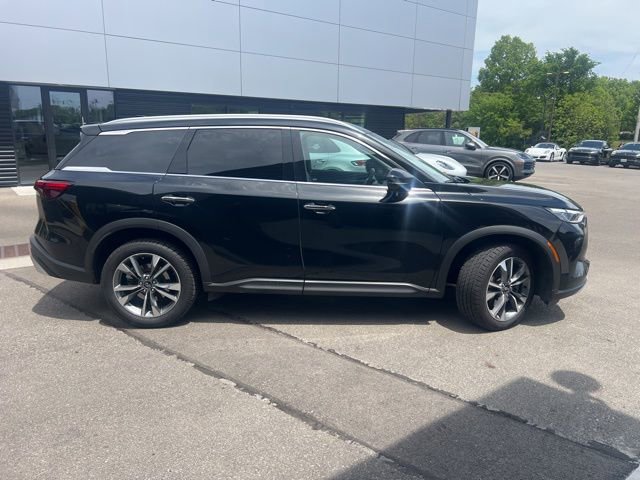 Used 2023 INFINITI QX60 Luxe AWD/4WD image 2